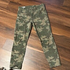 Gap camouflage jeans
